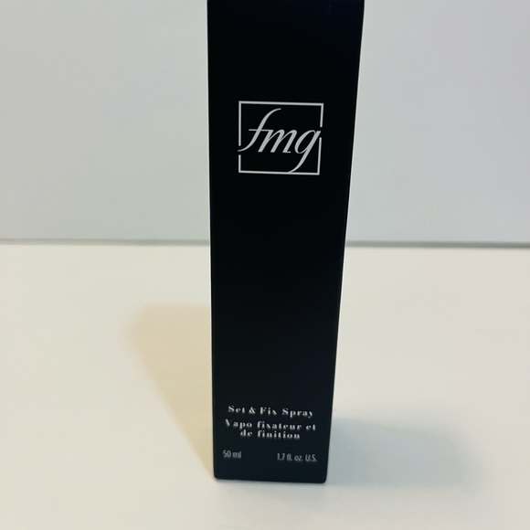 Avon fmg Mixed Lot of 4 Black Eyeliner Eyeshadow Quad Brow Gel Setting Spray - Picture 4 of 10